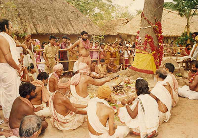 Ritual performed in front of Daru tree