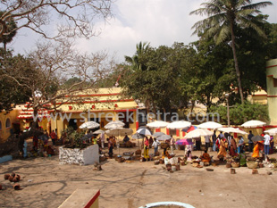 Vendors selling Holy products for the Lord