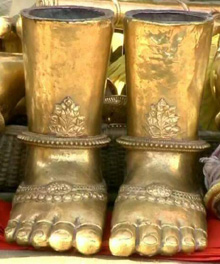 Suna Payar - Golden Feet