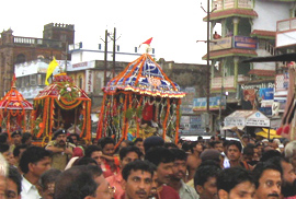Deities are coming from Jagannath Temple to Narendra Tank