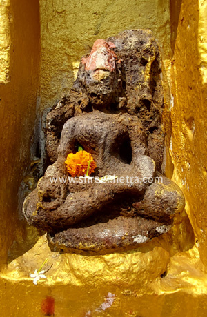 Goddess idol on the southern side wall