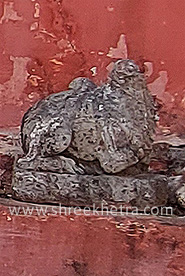 Detached ruin sculpture 2